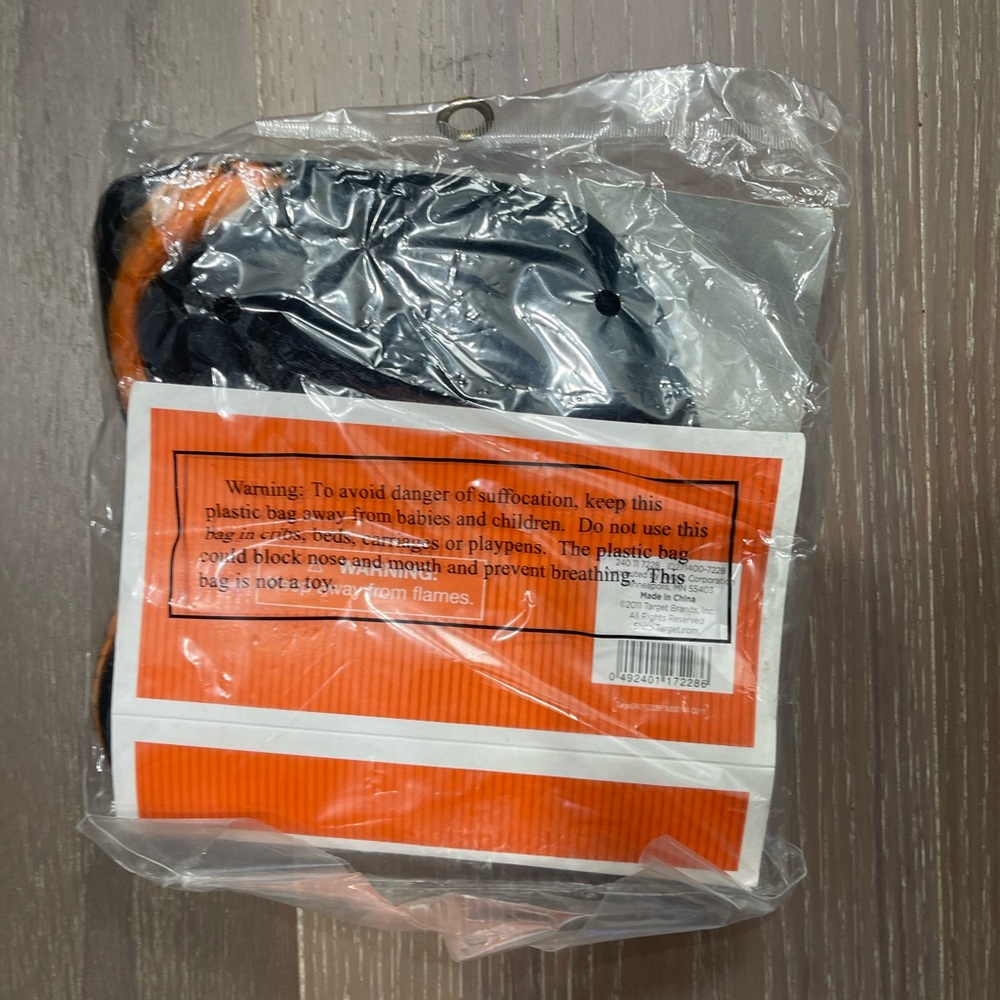 Hyde and Eek child color streaks witch wig. NWT orange/black - Picture 2 of 2